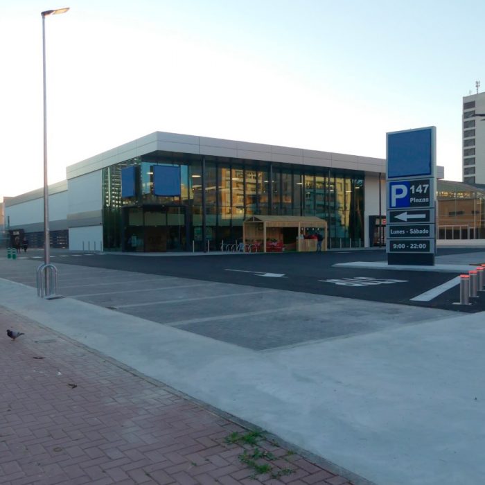 Edificio comercial. (Murcia)