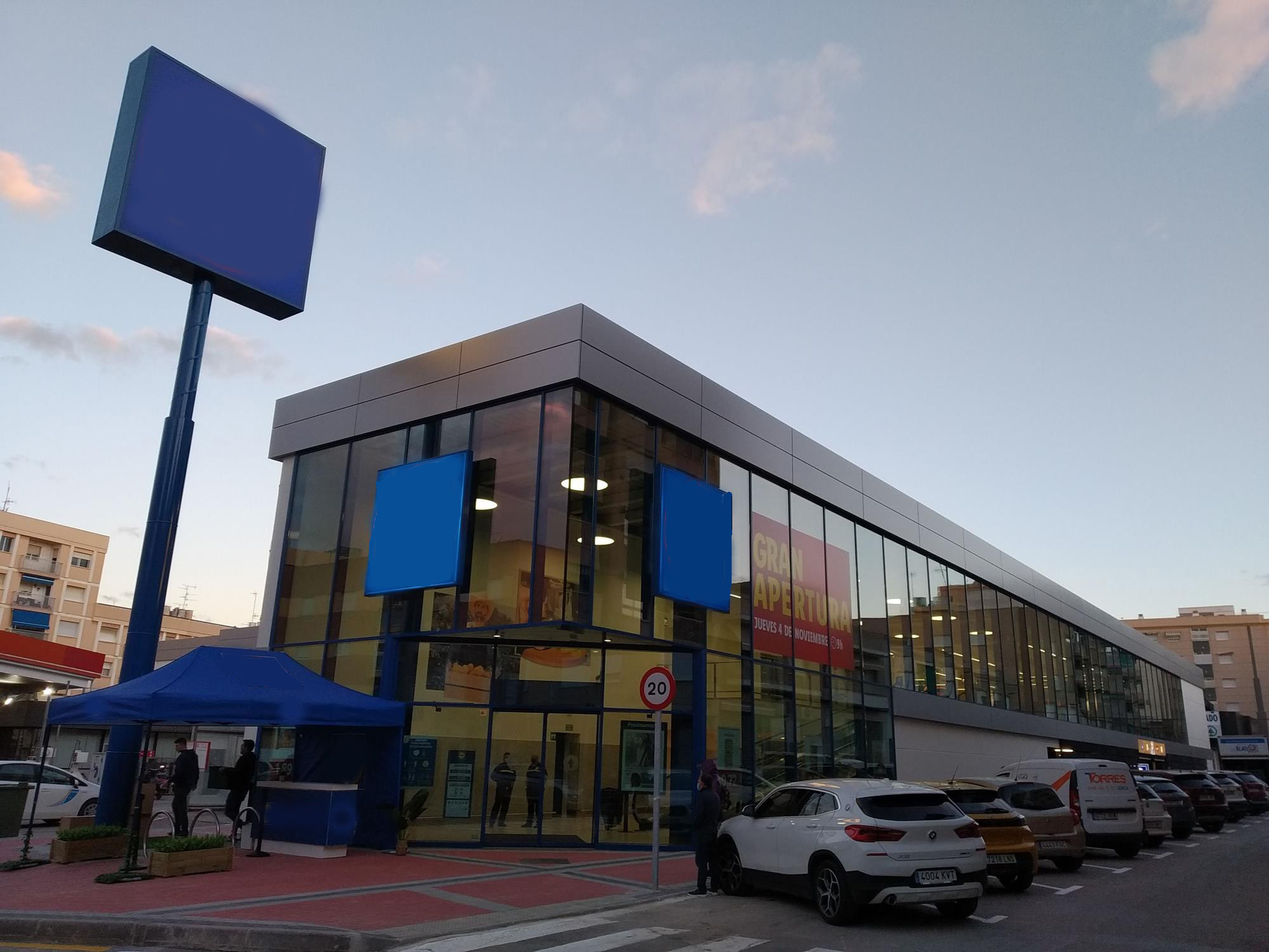 Edificio comercial en Águilas. (Murcia)