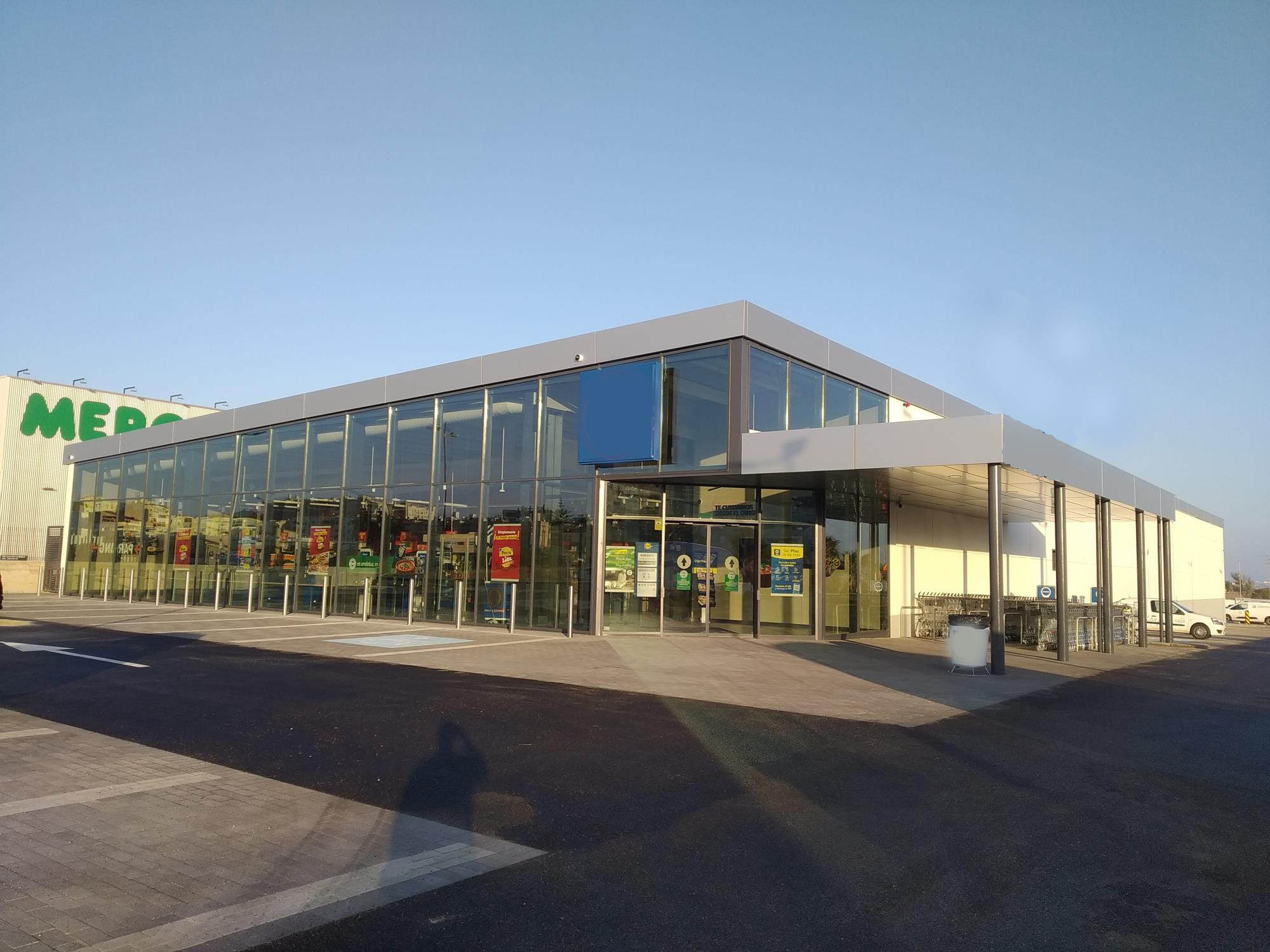 Edificio comercial en San Fernando (Cádiz) 2022